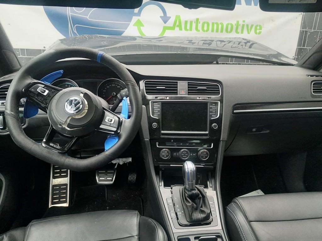 RADIO Volkswagen Golf VII (AUA) (01-2012/03-2021), Auto-onderdelen, Gebruikt, Volkswagen