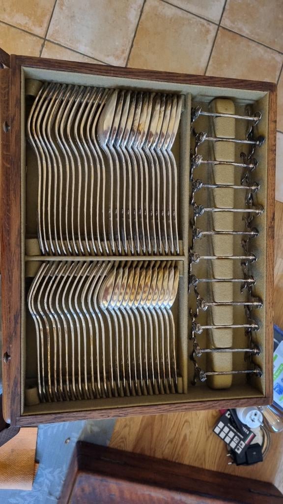 Ménagère complète couvert métal argenté, Antiquités & Art, Antiquités | Couverts, Enlèvement ou Envoi