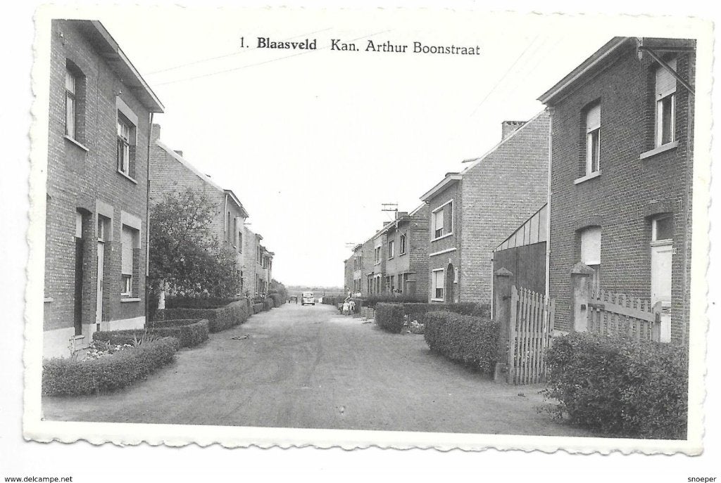 Blaasveld - Kan. Arthur Boonstraat - Uitgave Ed. Adriaens, Ophalen of Verzenden, Ongelopen, Antwerpen
