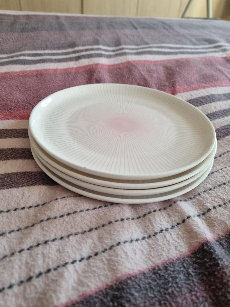 Koffie tas en ontbijtbordjes, Huis en Inrichting, Keuken | Servies, Ophalen, Zo goed als nieuw, Aardewerk, Kop(pen) en/of Schotel(s)