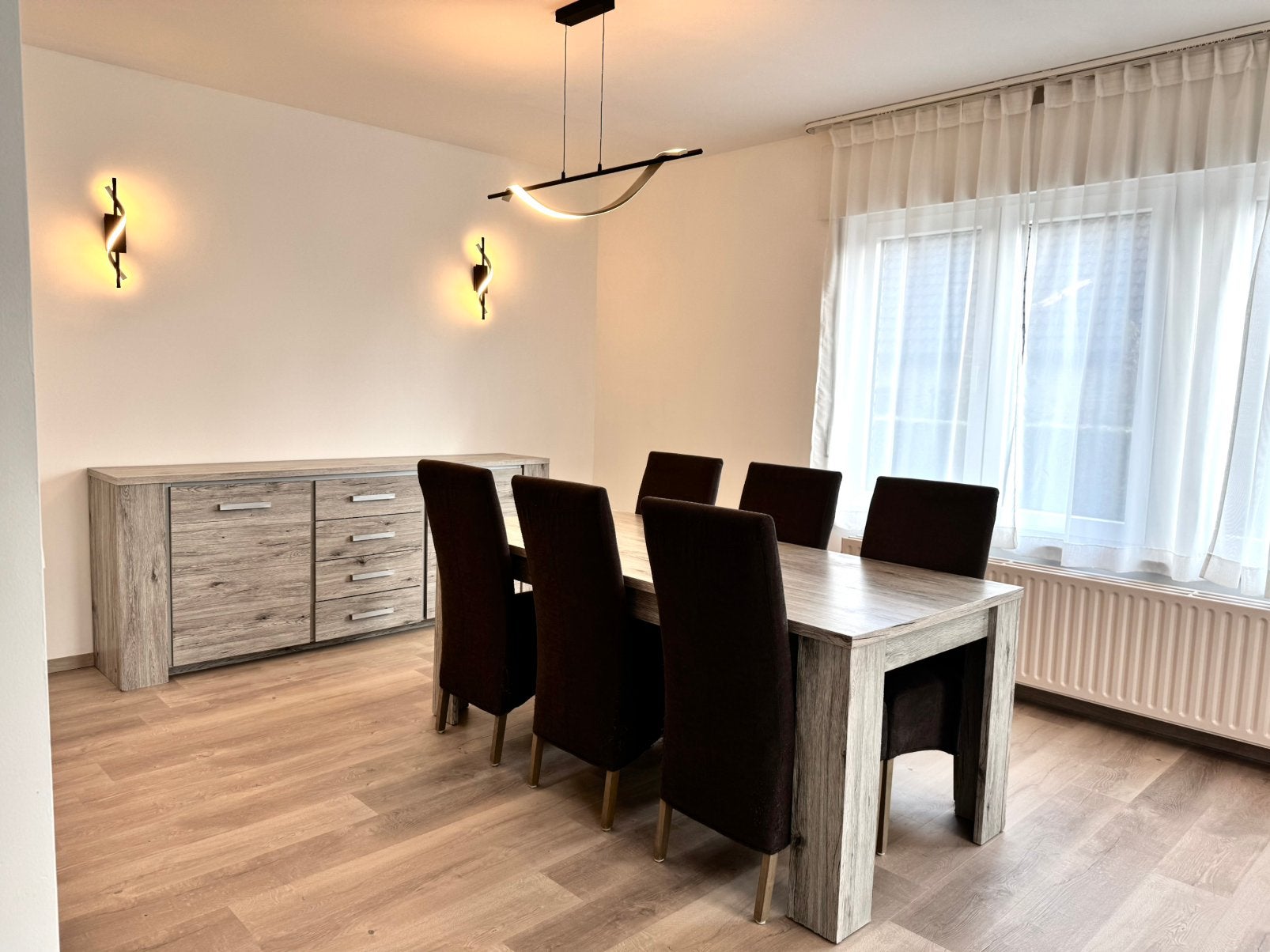 Table avec 6 chaises et buffet, Enlèvement, Utilisé, Moderne