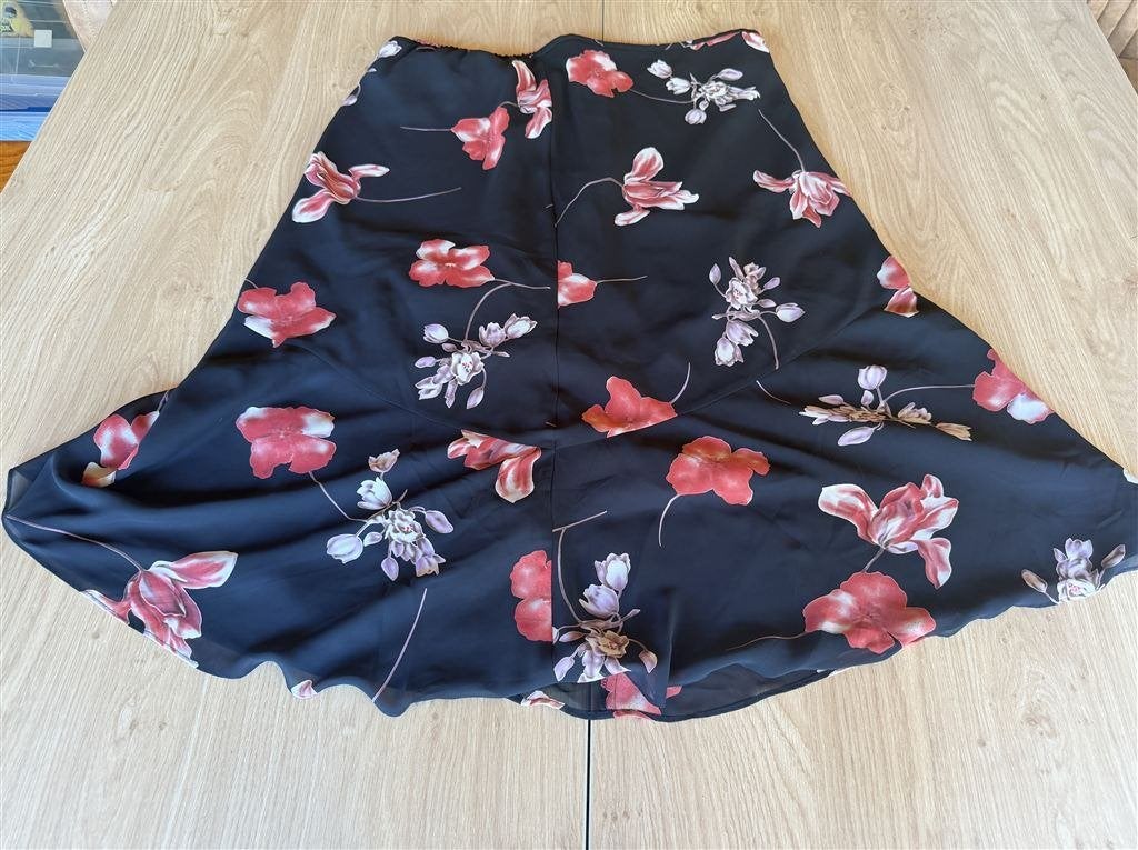Windsmoor Zwarte Chiffon Rok met Bloemen - Maat 44, Vêtements | Femmes, Enlèvement ou Envoi, Comme neuf, Taille 42/44 (L)