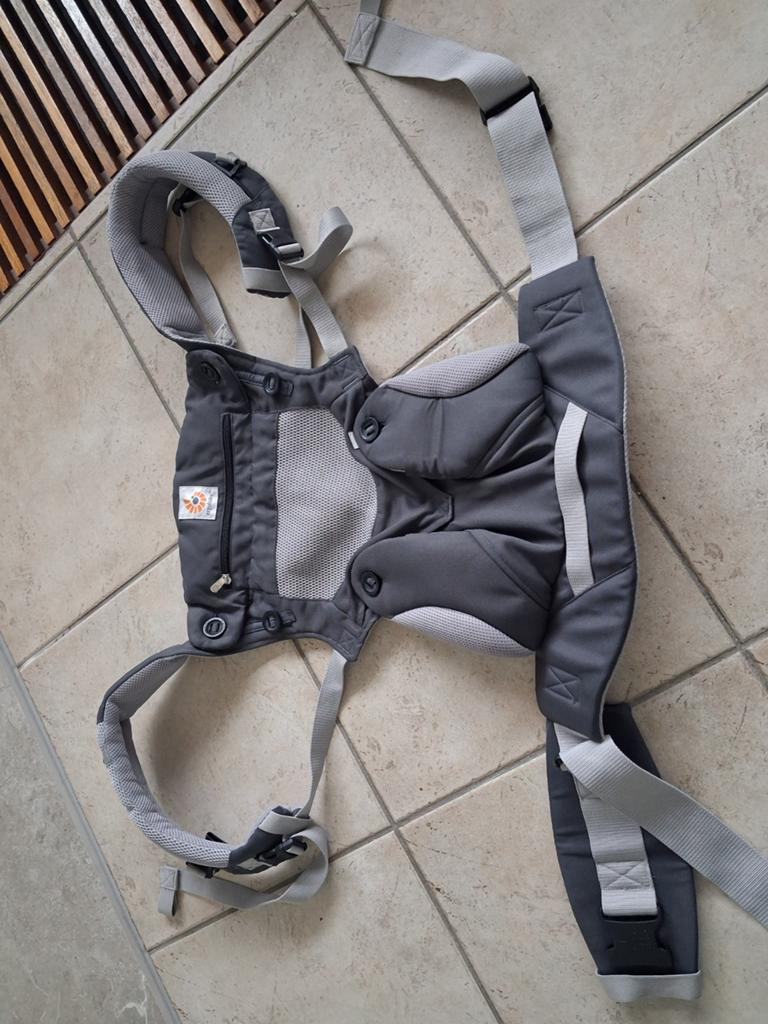 ergobaby porte baby, Enfants & Bébés, Porte-bébés & Écharpe porte bébé, Enlèvement