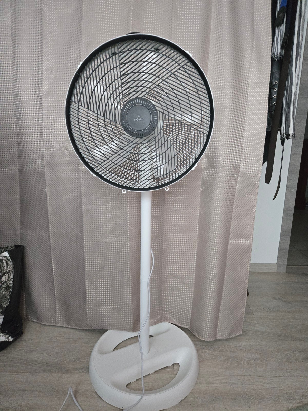 Ventilateur sur pied à 3 vitesses et rotatif, Electroménager, Enlèvement