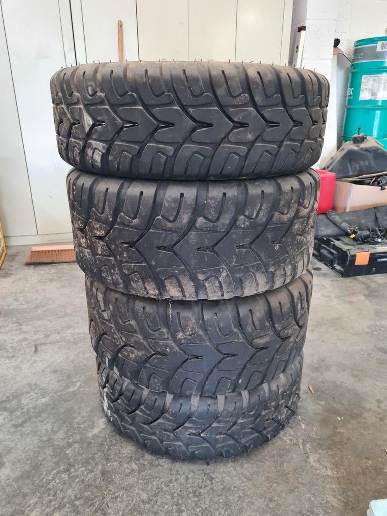 Vends 4 pneus pour quad , buggy , ssv, Motoren
