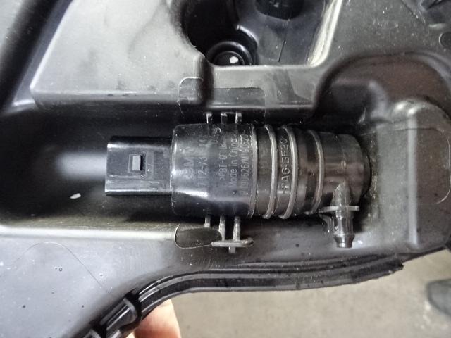 LAVE-GLACE POMPE ARRIÈRE BMW X5 (G05) (67127310147), Utilisé, BMW