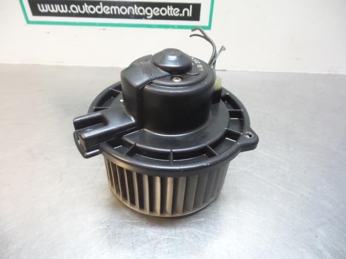 Kachel Ventilatiemotor van een Mitsubishi Space Wagon (Space, Auto-onderdelen, Overige Auto-onderdelen, Mitsubishi, Gebruikt, 3 maanden garantie