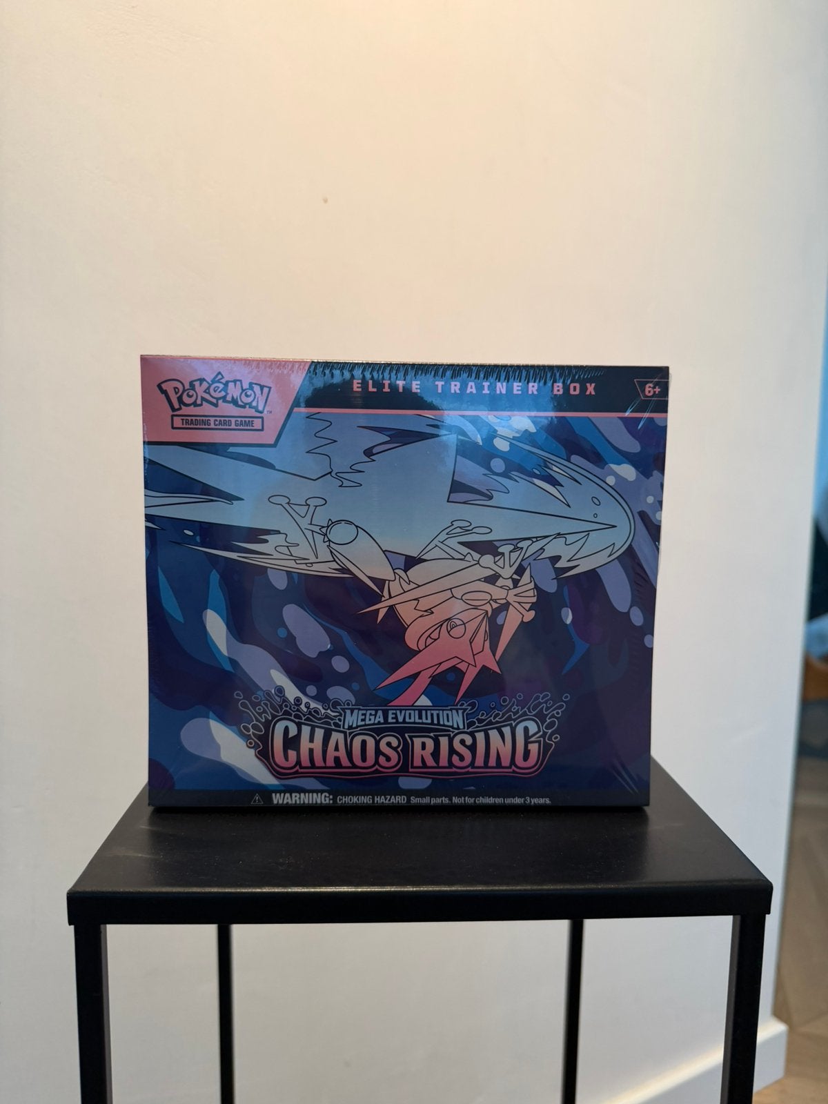 Pokémon Chaos Rising ETB (sealed), Hobby en Vrije tijd, Verzamelkaartspellen | Pokémon, Ophalen of Verzenden, Nieuw