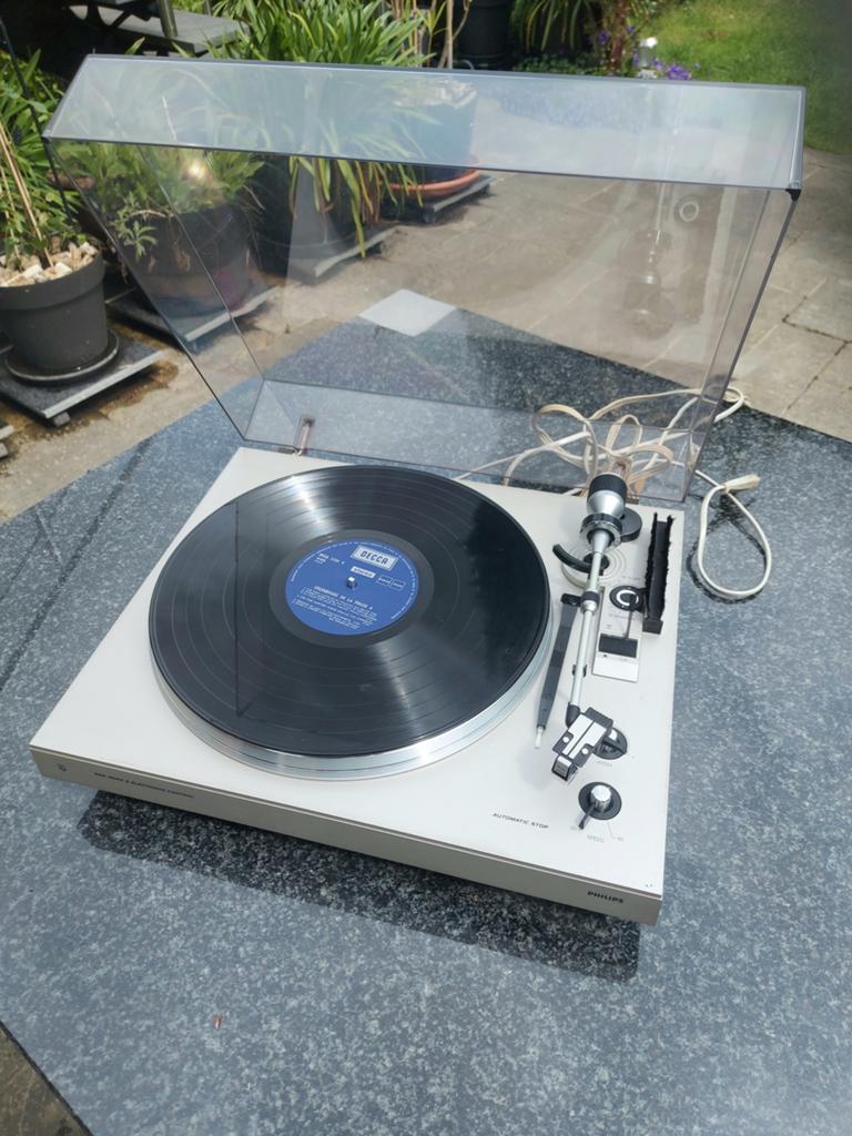 Platenspeler Philips AF-685, Audio, Tv en Foto, Ophalen, Zo goed als nieuw, Platenspeler, Philips