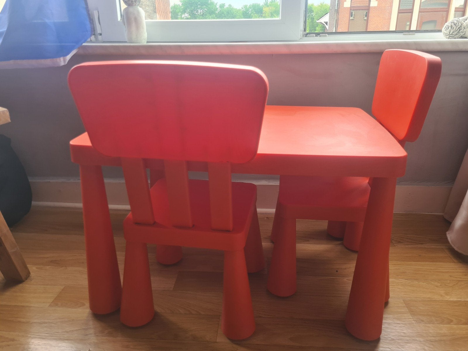ikea Mammut tafel met 2 stoeltjes, Ophalen