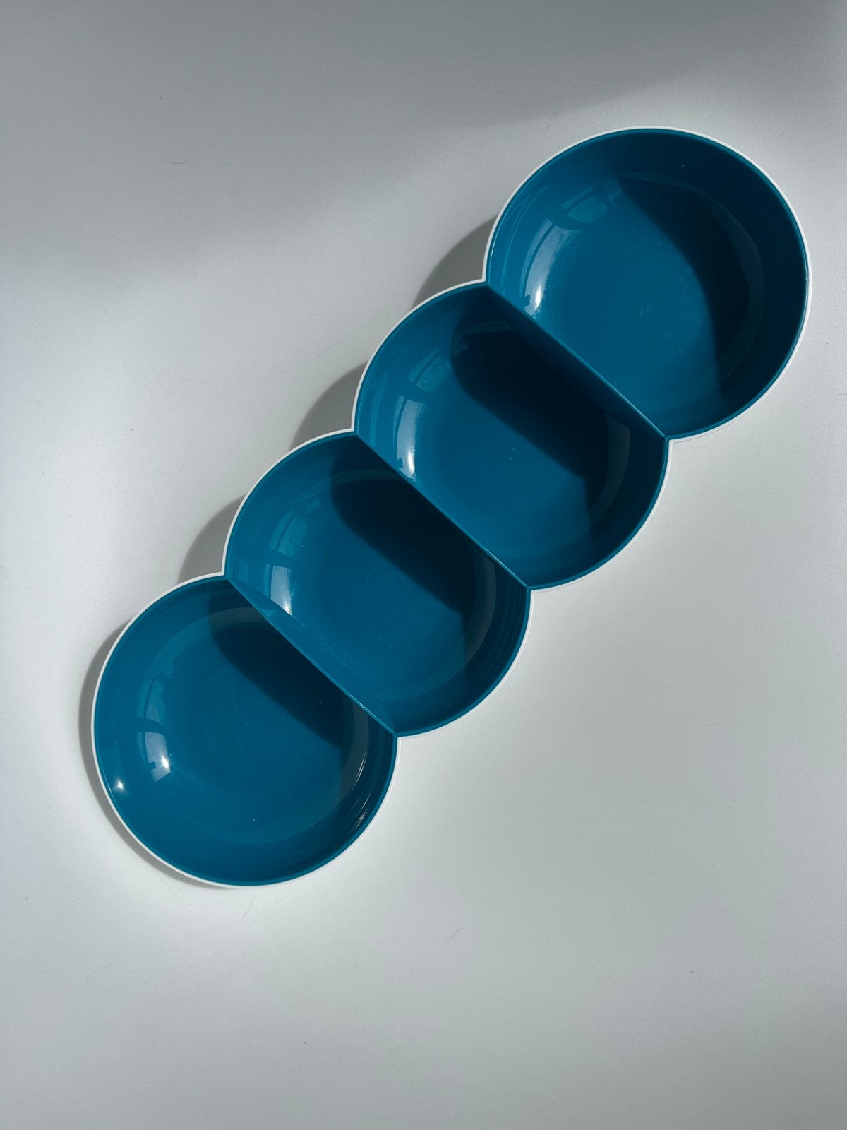 Tapasschaal Tupperware Allegra 44x14X3 cm goede staat, Huis en Inrichting, Gebruikt, Schaal, Blauw, Ophalen of Verzenden