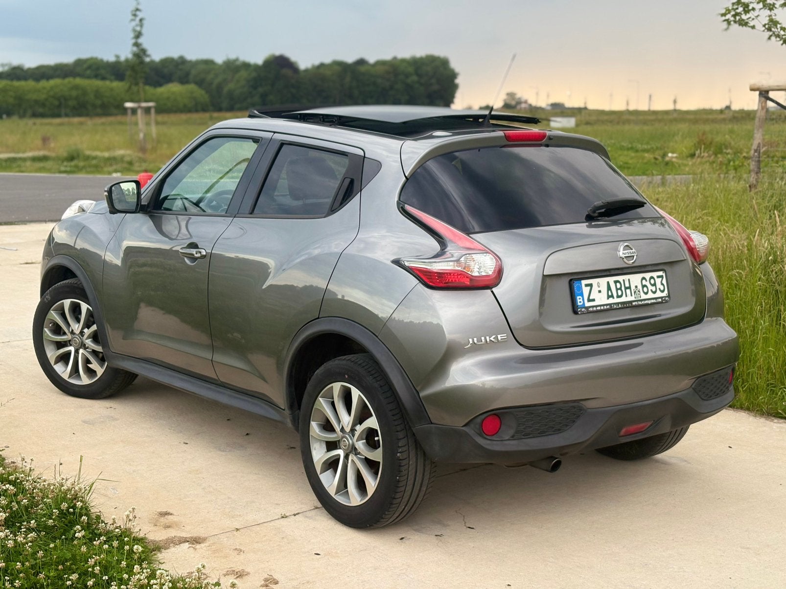 Nissan Juke 1.2 DIG-T CUIR - NAVI - JANTES - TOIT OUVRANT, Autos, Achat, 129 g/km, Entreprise, Garantie prolongée