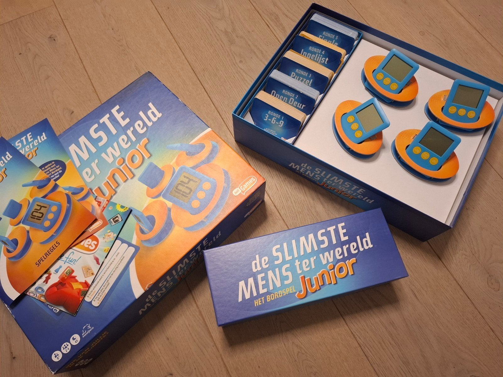 la PERSONNE LA PLUS INTELLIGENTE du monde JUNIOR, le jeu de, Trois ou quatre joueurs, Enlèvement ou Envoi, Comme neuf, Just Games