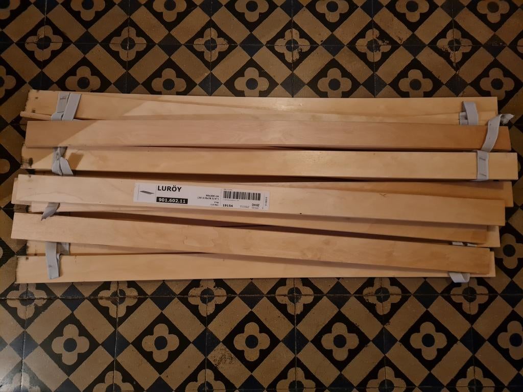 A donner 2 sommiers Luröy Ikea, Bedbodem