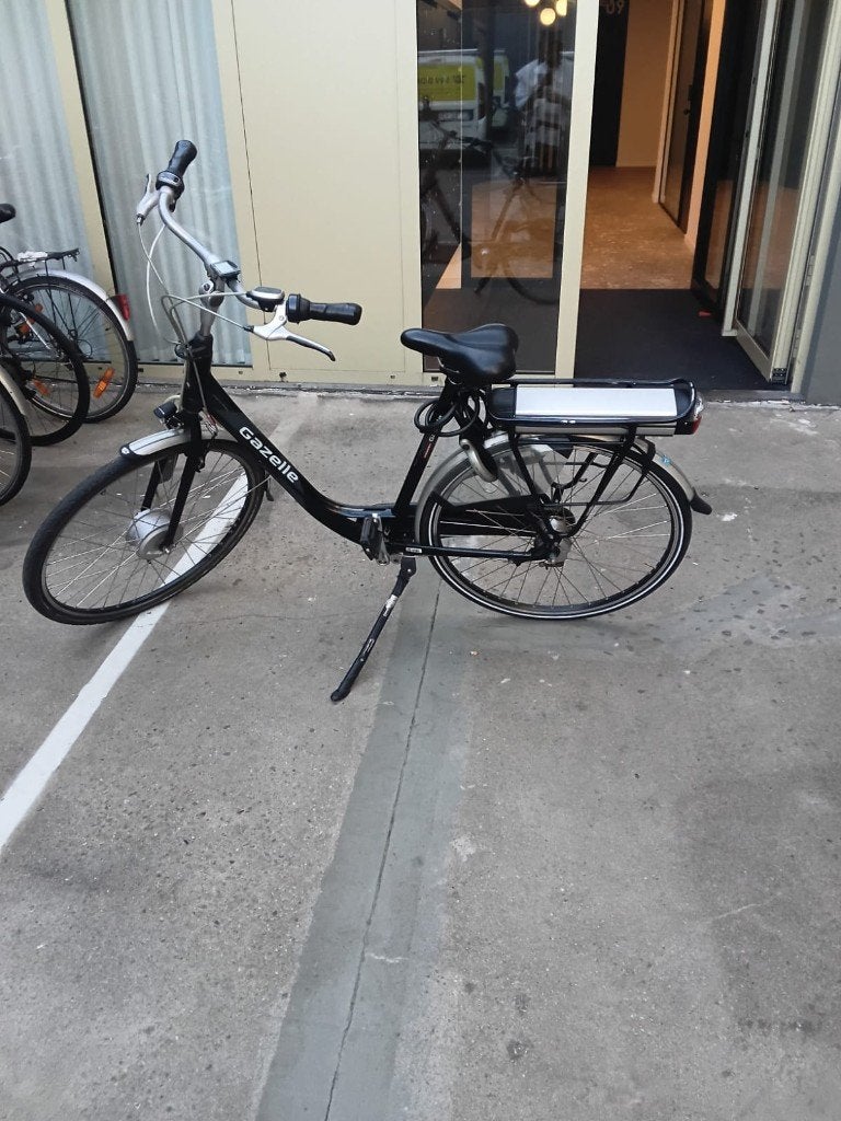electrish gazzelle dames fiets, Fietsen en Brommers, Ophalen, (Extra) lage instap, Zo goed als nieuw, Schijfrem