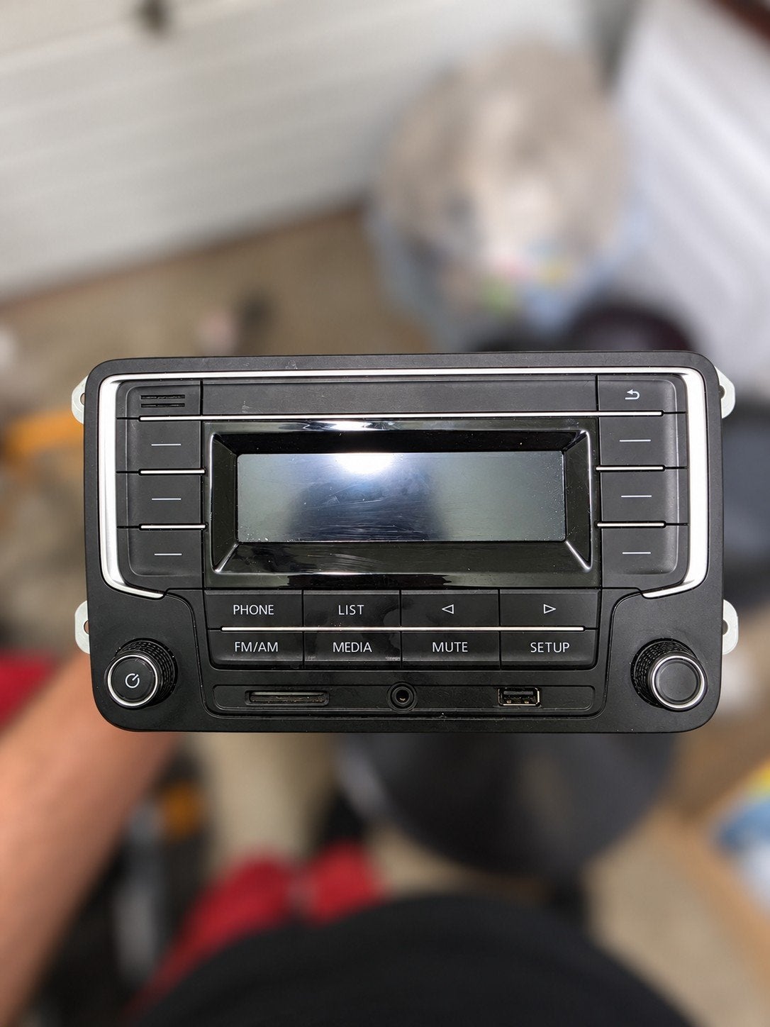 Originele VW  radio Bluetooth USB SD – 7F0 035 153, Enlèvement, Utilisé
