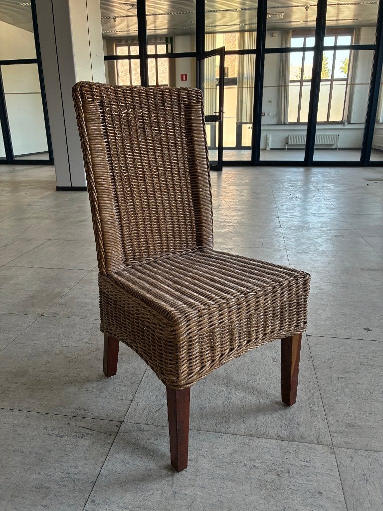 Rieten stoelen, Ophalen