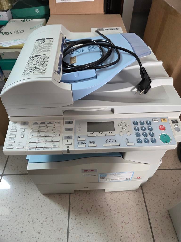Professionele lazer printer Ricoh met 2 papierladen, Computers en Software, Printers, Ophalen, Printer