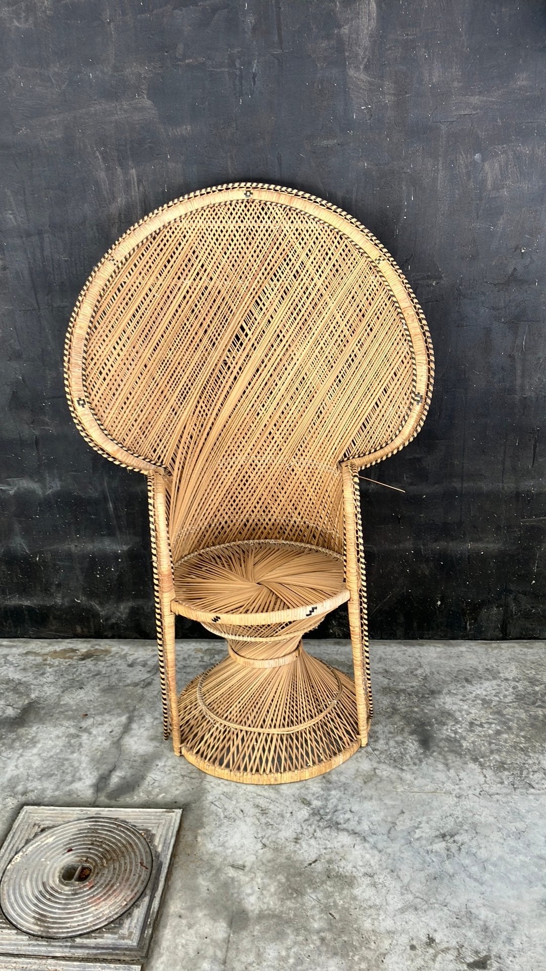 Chaise Emanuelle vintage, Antiquités & Art, Antiquités | Meubles | Chaises & Canapés, Enlèvement