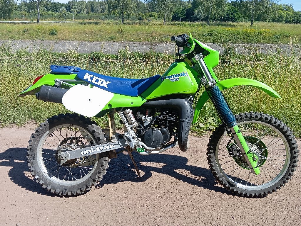 KAWASAKI KDX 200 86-88 / BRAS OSCILLANT, Motos, Enlèvement ou Envoi, Utilisé