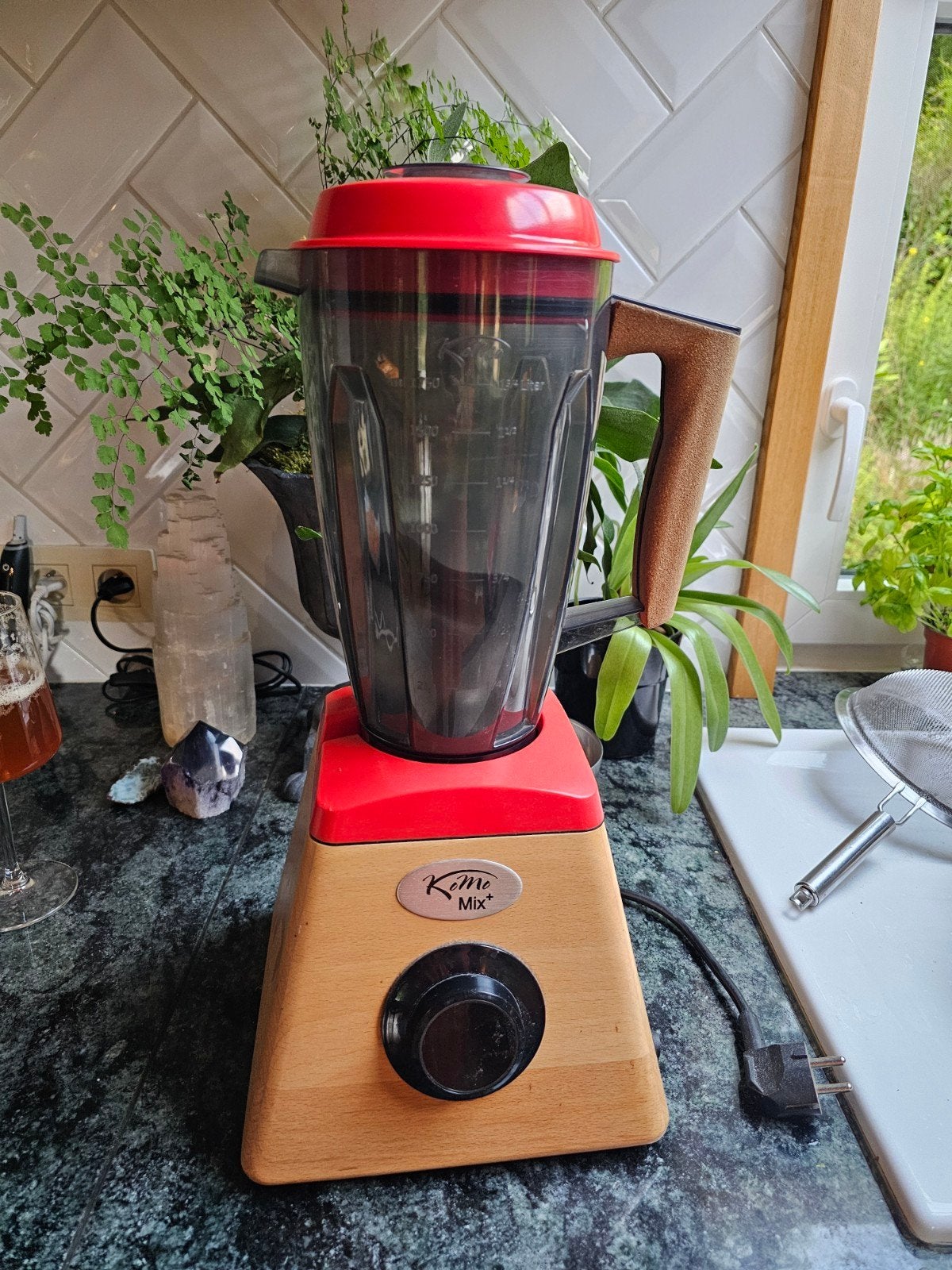 Blender professionnel KoMoMix+  1 400 W Socle en hêtre, Electroménager, Enlèvement ou Envoi, Comme neuf, Mélangeur de puissance