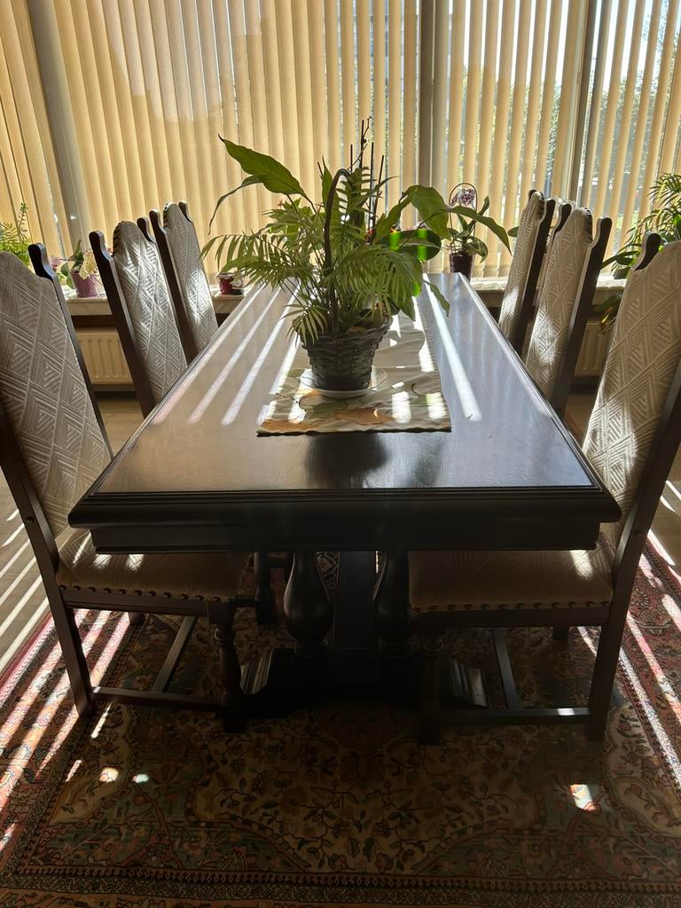Mahonie houten tafel met 6 stoelen en dressoir, Ophalen, Gebruikt, Klassiek, 4 tot 6 stoelen