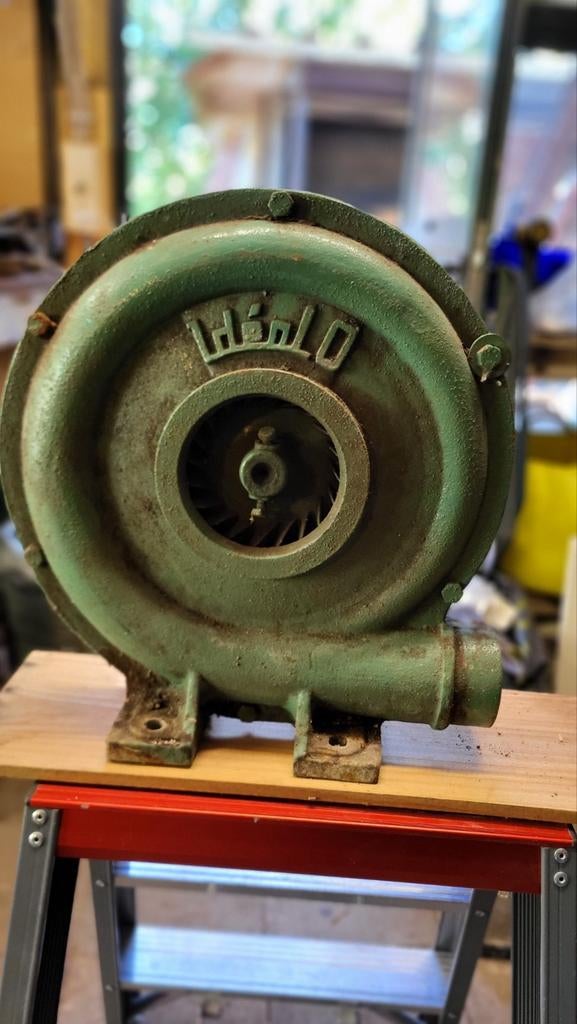 Aanjager voor smitse, smitsvuur, smeden, smederij, Ophalen, Ventilator