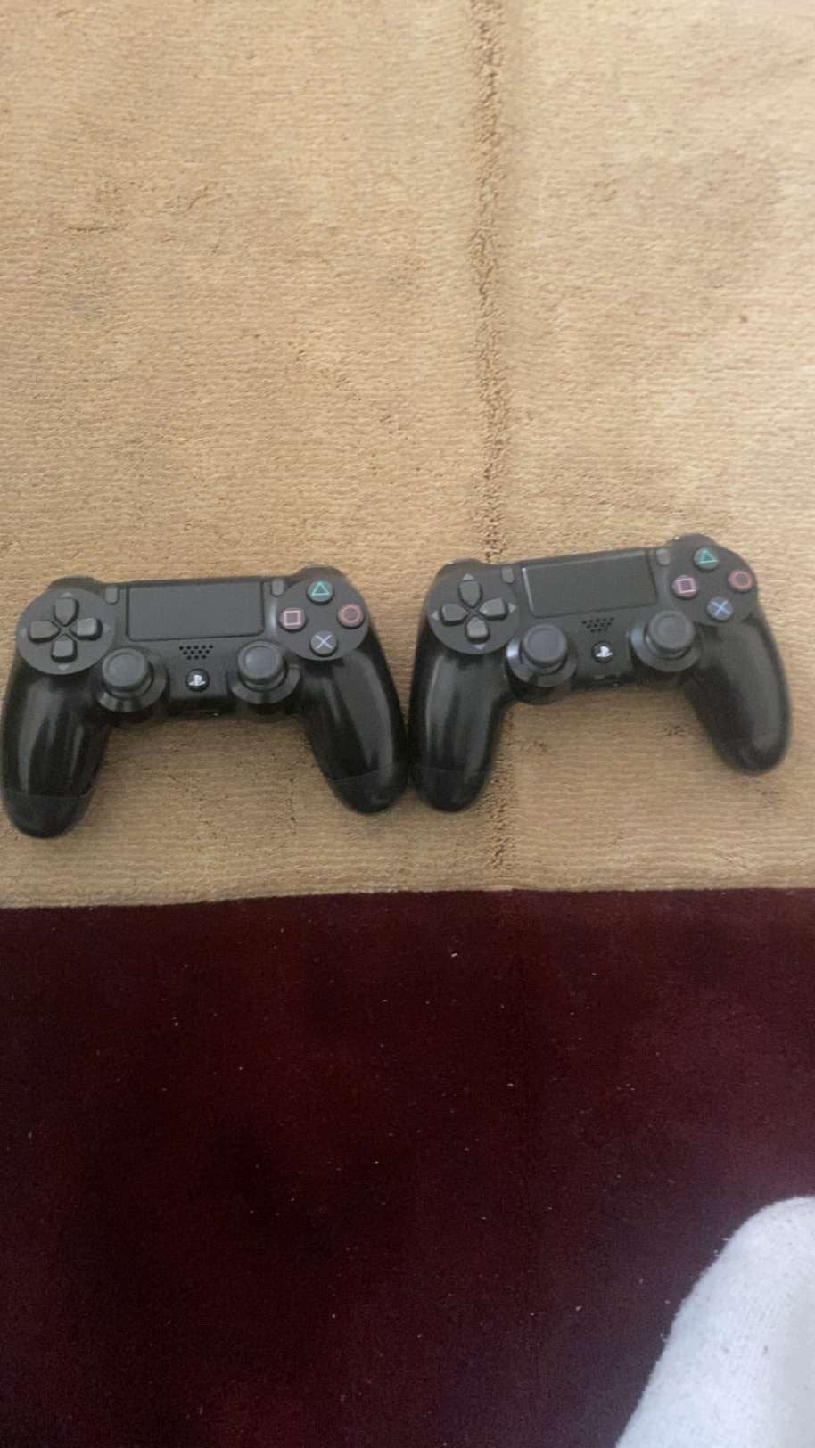 2 mantes ps4 marche bien, Sans fil, Enlèvement ou Envoi, Comme neuf, Autres types