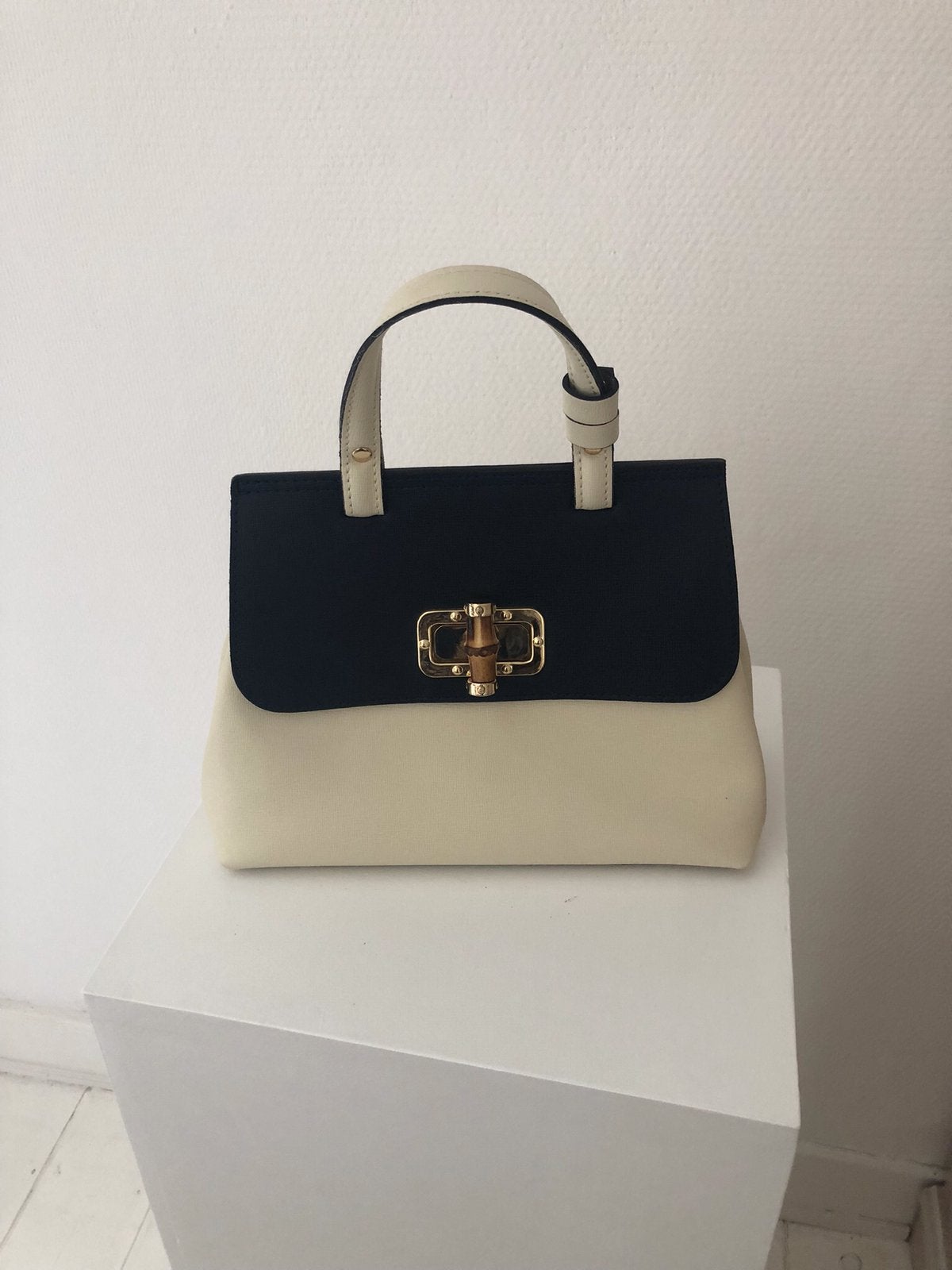 Handtas Mondieux Madame, Handtassen en Accessoires, Tassen | Damestassen, Ophalen, Zo goed als nieuw, Handtas