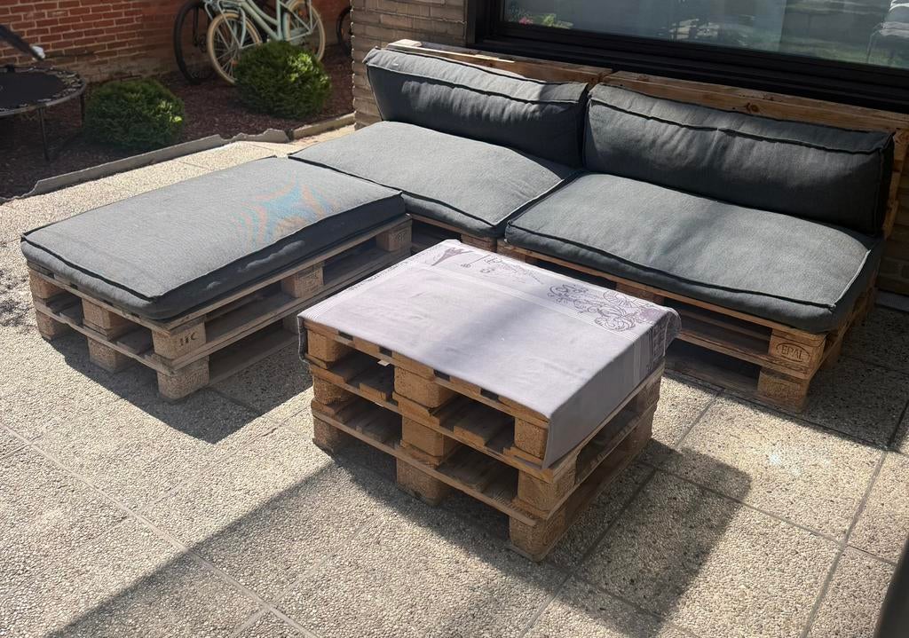 Pallet lounge set in goede staat, ideaal voor tuin of terras, Tuin en Terras, Tuinsets en Loungesets, Ophalen, Zo goed als nieuw