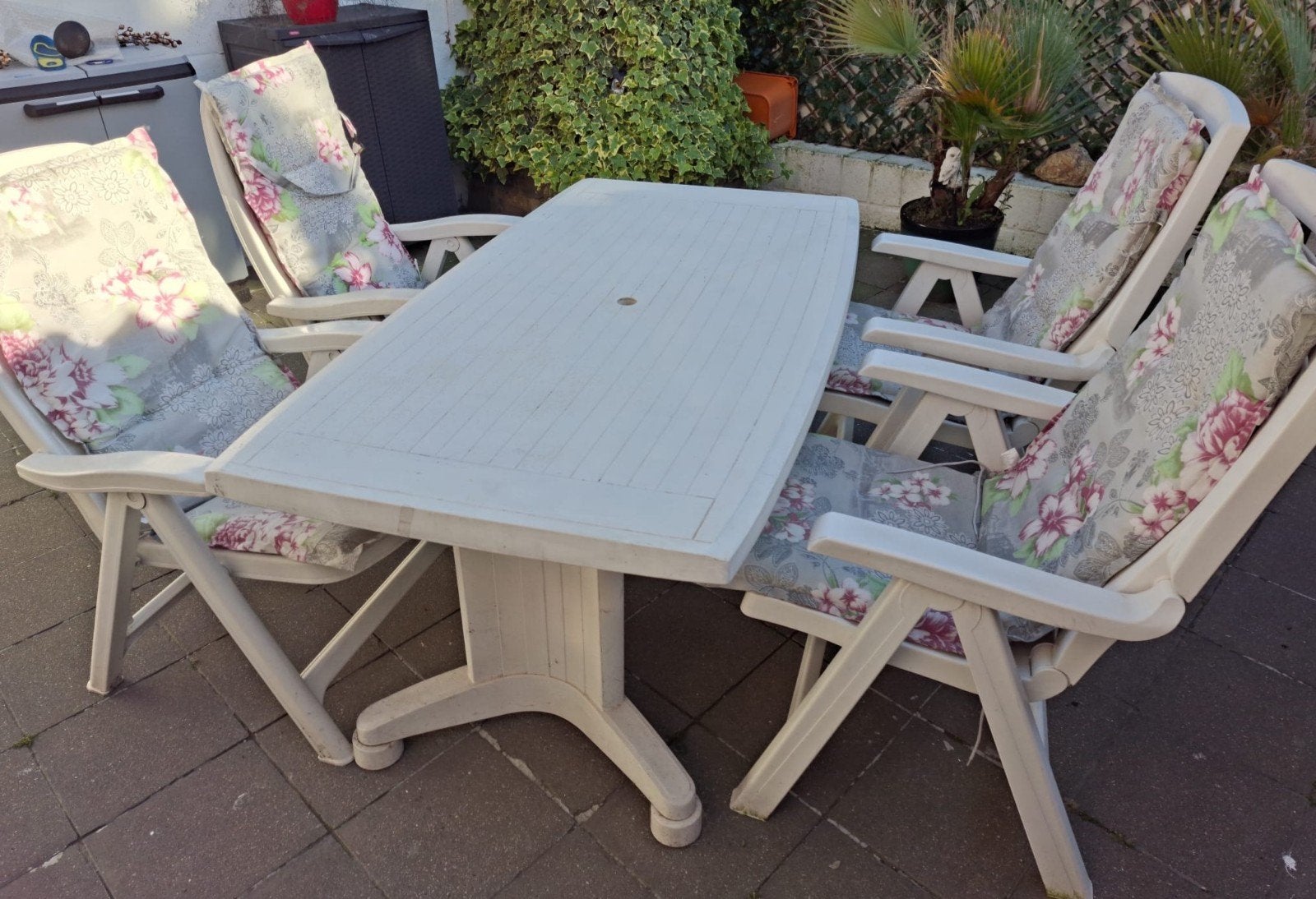 Volledige tuinset met kussens, Ophalen, Tuinset
