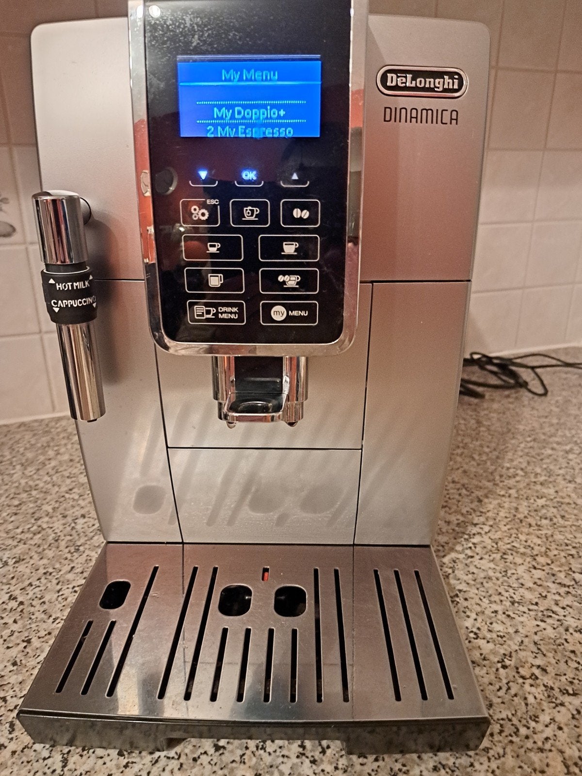 Koffieautomaat DeLonghi Dinamica - Zilver, Elektronische apparatuur, Ophalen, Gebruikt, Gemalen koffie, Afneembaar waterreservoir