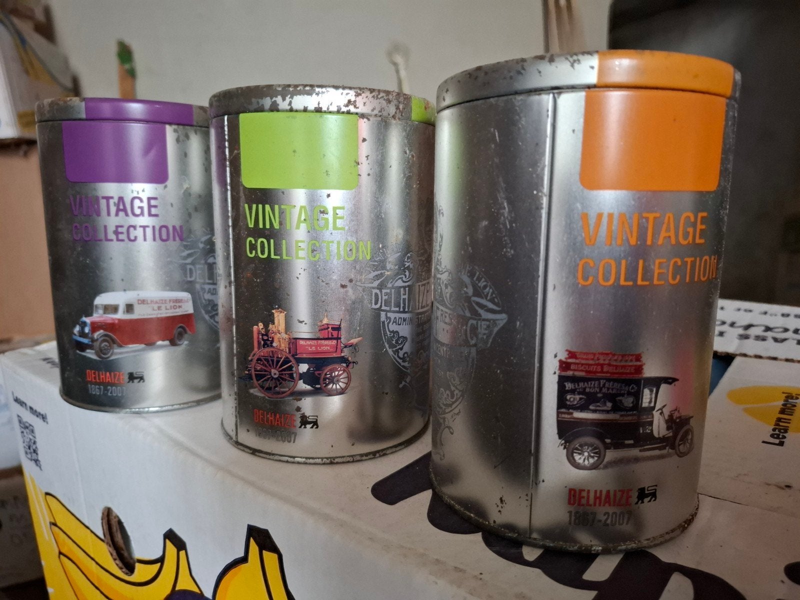 blikken dozen, set v 3 Delhaize, Ophalen