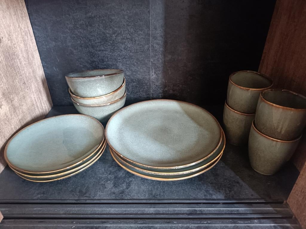 Vaisselle - Service de table, Comme neuf, Enlèvement, Porcelaine, Uni