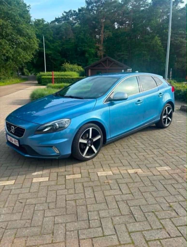 Volvo V40 D2 - R-Design - Bouwjaar 2016 - 157.000km, Auto's, Voorwielaandrijving, 4 cilinders, 1969 cc, Blauw