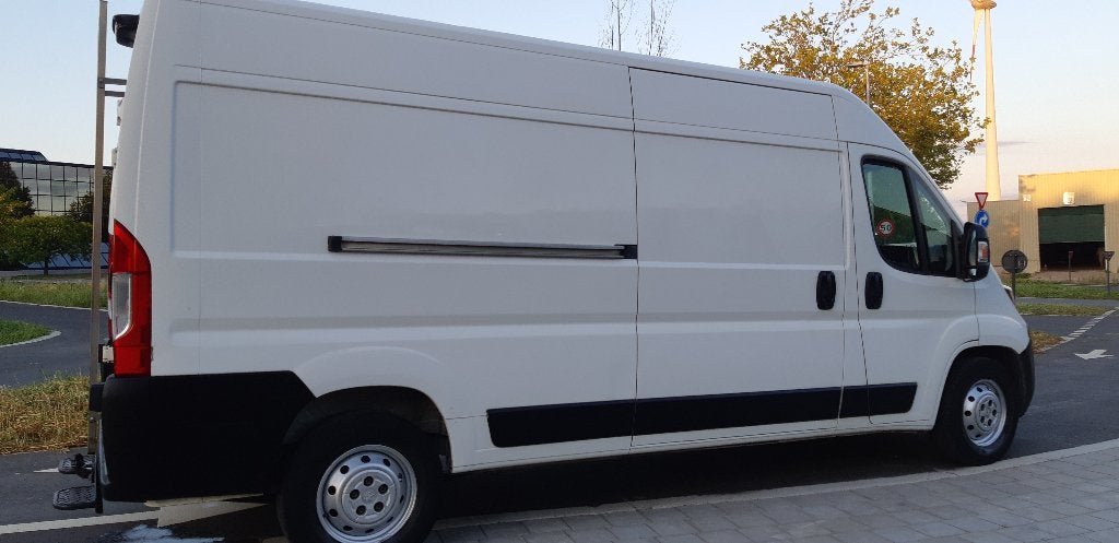 PEUGEOT BOXER 2021 3TON TREK 2.2HDI 1 EIG, Auto's, Bestelwagens en Lichte vracht, Euro 6, Handgeschakeld, Particulier, Te koop