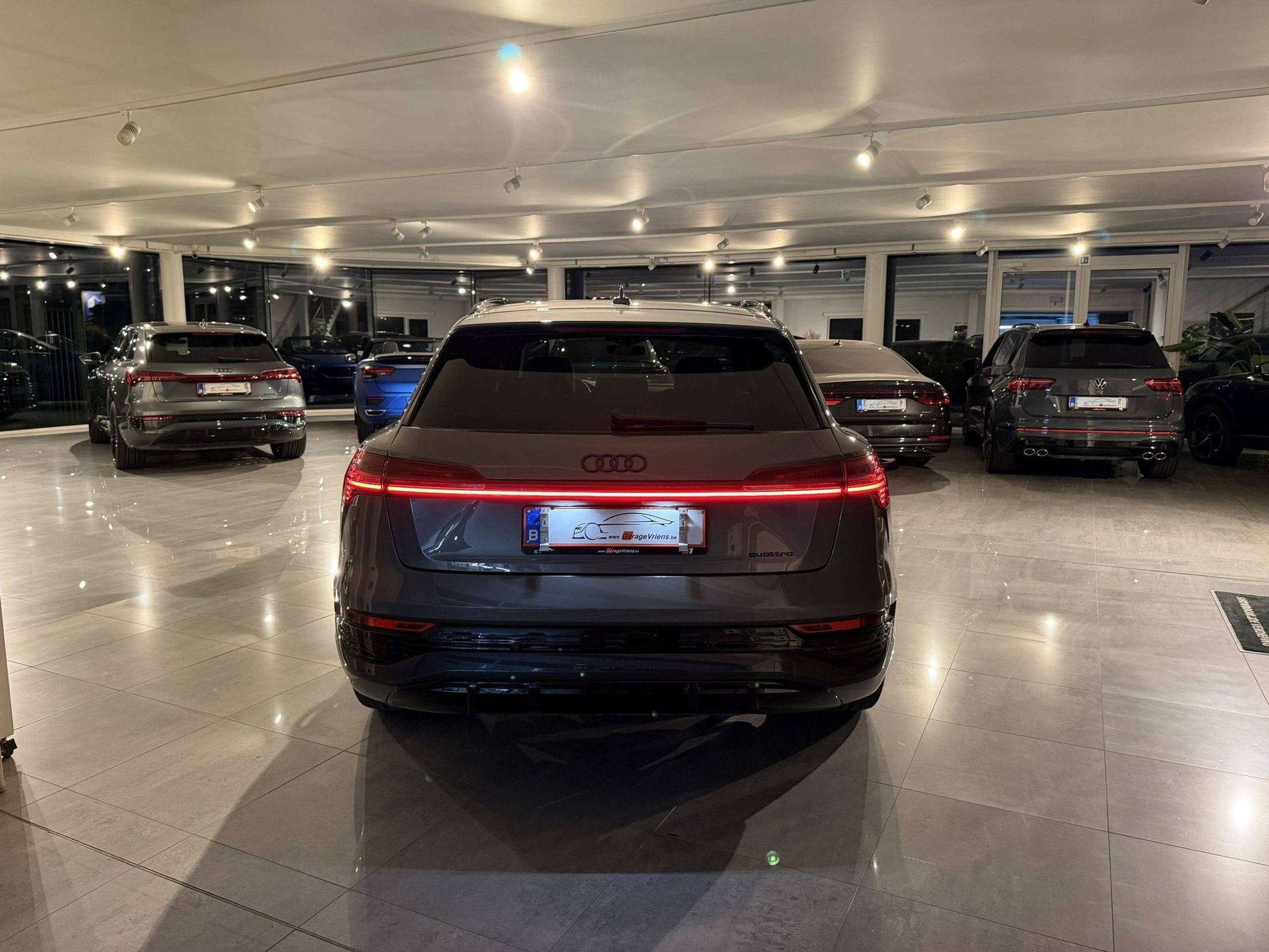 Audi Q8 e-tron SOLD BIJ GARAGE VRIENS YVES BV! (bj 2024), Automaat, Gebruikt, 408 pk, Q8 e-tron