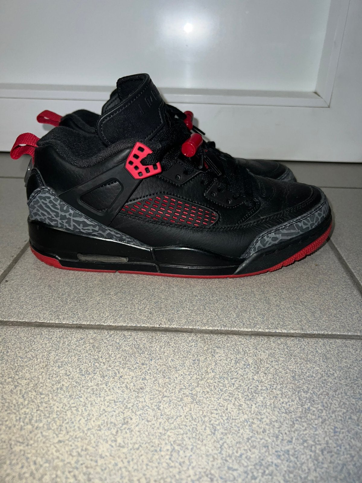 Air Jordan Spizike maat 41, Vêtements | Hommes, Enlèvement, Porté