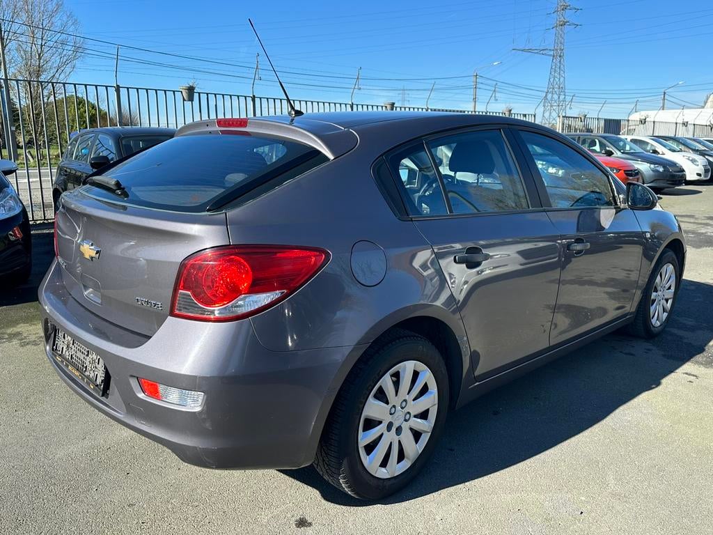 Chevrolet Cruze à hayon 1.6i, Autos, Entreprise, Boîte manuelle, 5 portes, Cruze