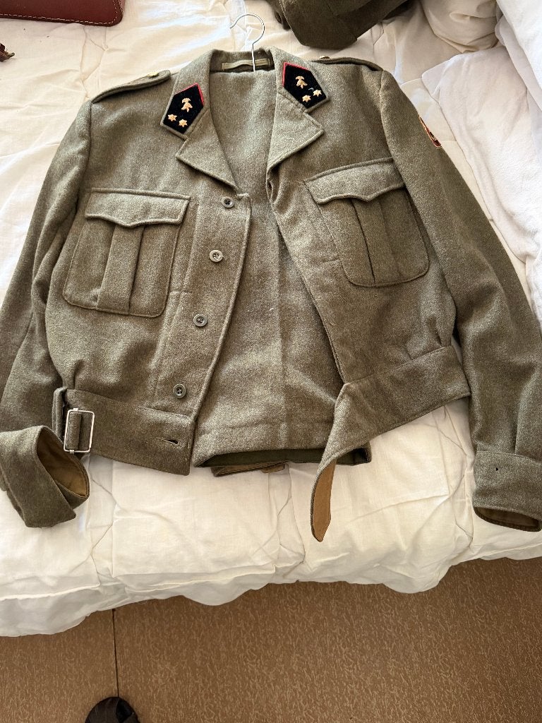 leger uniformen jaren '50 -60, Verzamelen, Ophalen of Verzenden, Landmacht, Kleding of Schoenen