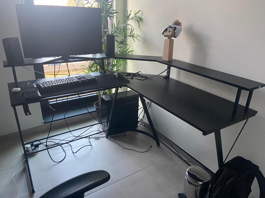 Bureau de jeu Xergonomic, Articles professionnels, Aménagement de Bureau & Magasin | Mobilier de bureau & Aménagement, Bureau