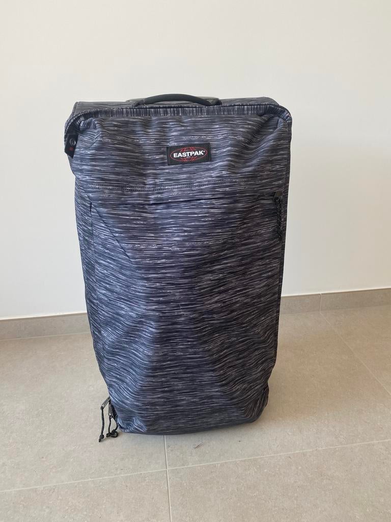 EASTPAK, Handtassen en Accessoires, Tassen | Reistassen en Weekendtassen, Ophalen, Zo goed als nieuw