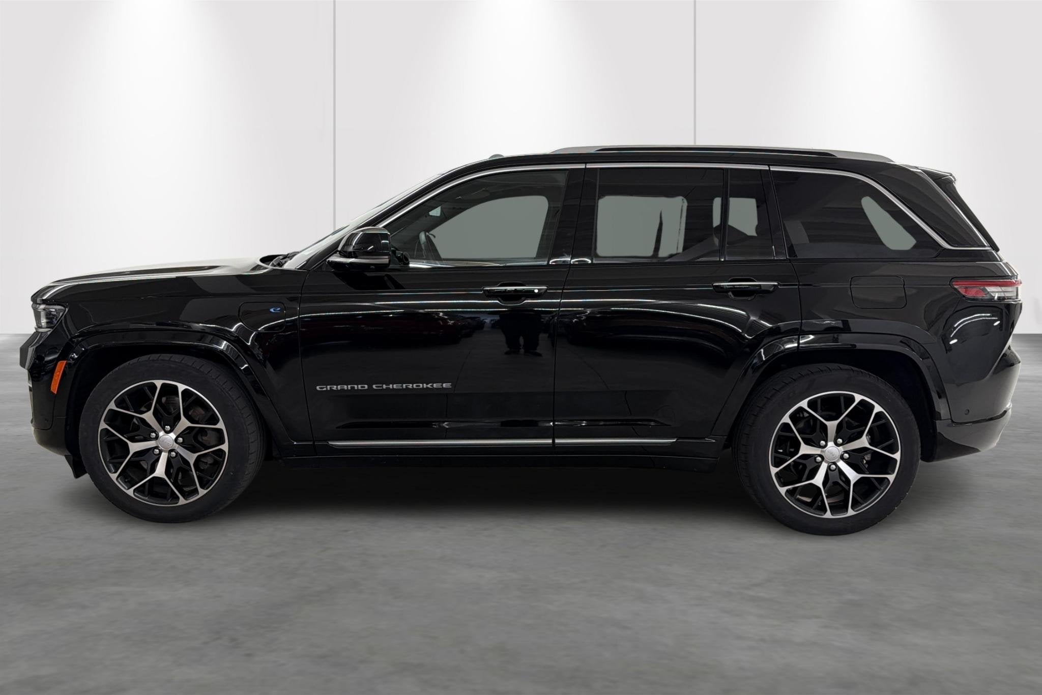 Jeep Grand Cherokee 2.0 4xe 280 KW PHEV 4WD Summit Reserve, Auto's, Automaat, Stof, Gebruikt, 4 cilinders