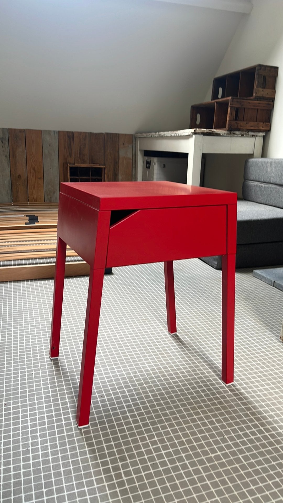 Nachtkastje Ikea rood Selje, Ophalen, Gebruikt