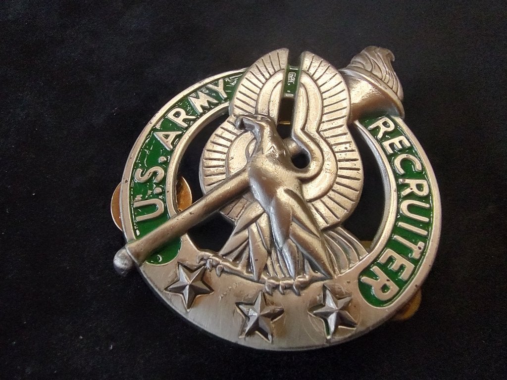 USA badge # 18, Verzenden