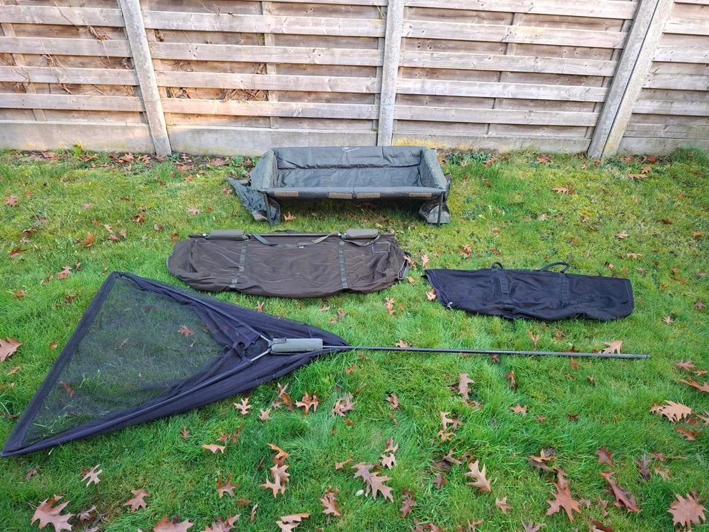 Nash onthaakmat  fox warrior schepnet trakker sling, Ophalen