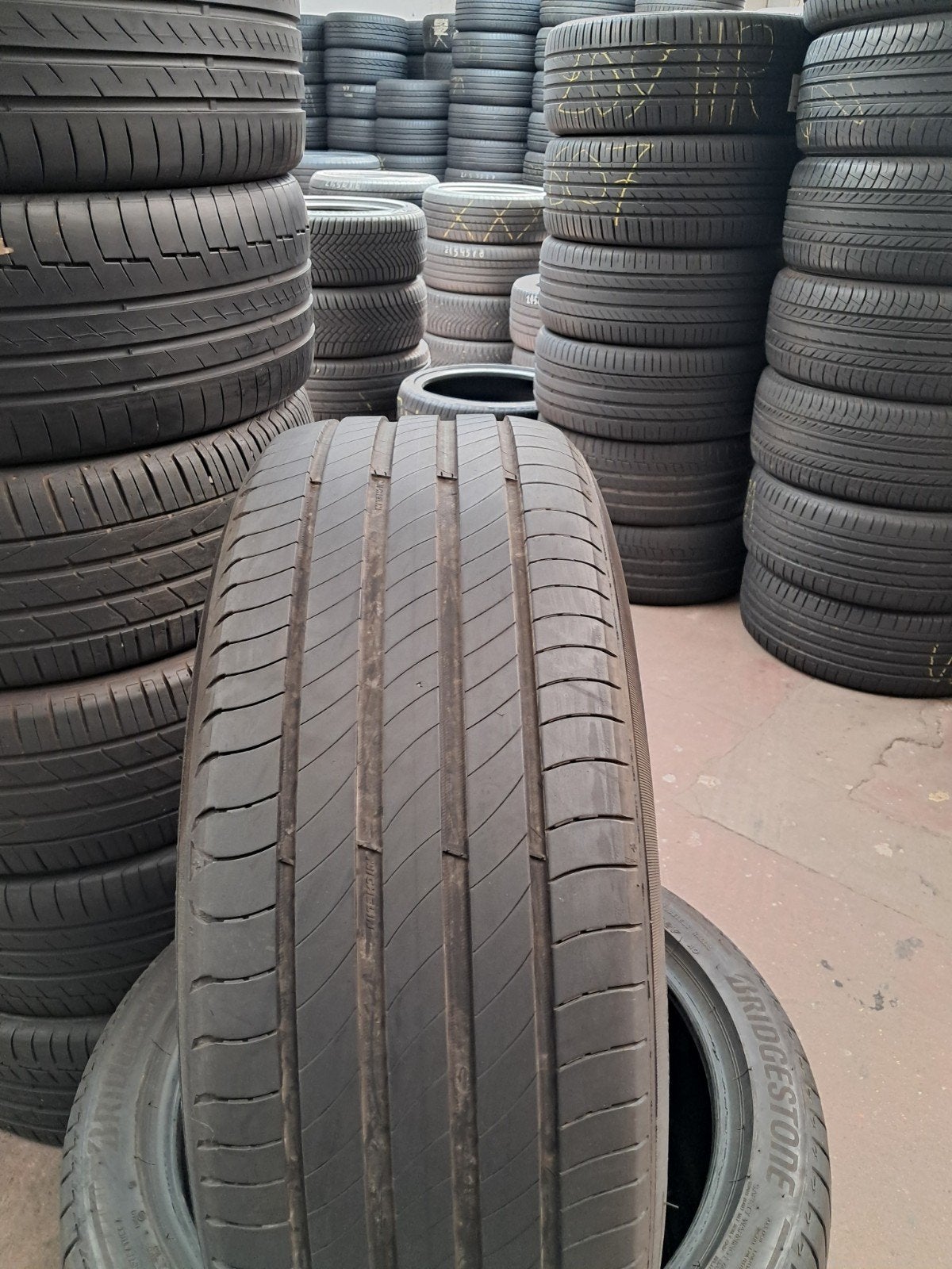 22555r18 225 55 r18 225/55/r18 MICHELIN Goodyear Pirelli, Autos : Pièces & Accessoires, Autres pièces automobiles