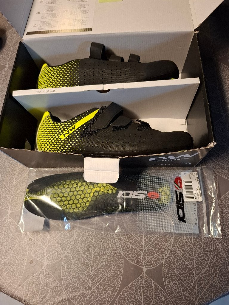 koersschoenen, Ophalen, Nieuw