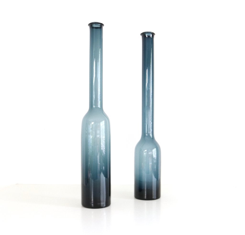 2 Blauwe vintage geblazen glazen flessenvaas 1960, Ophalen of Verzenden