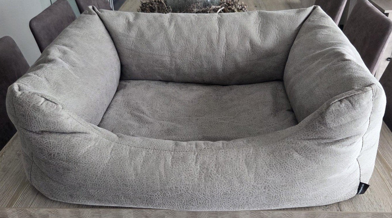 Madison hondenmand
80cmx60cm
Met bijpassende deken, Dieren en Toebehoren, Ophalen